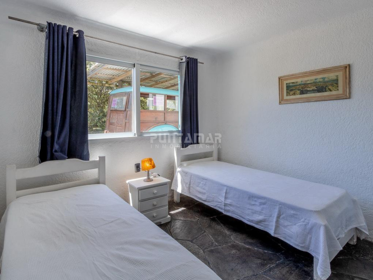 Casa ID.210937 - CERCA DE LA PLAYA, CASA A LA VENTA EN EL  CORAZON DE LA BARRA 