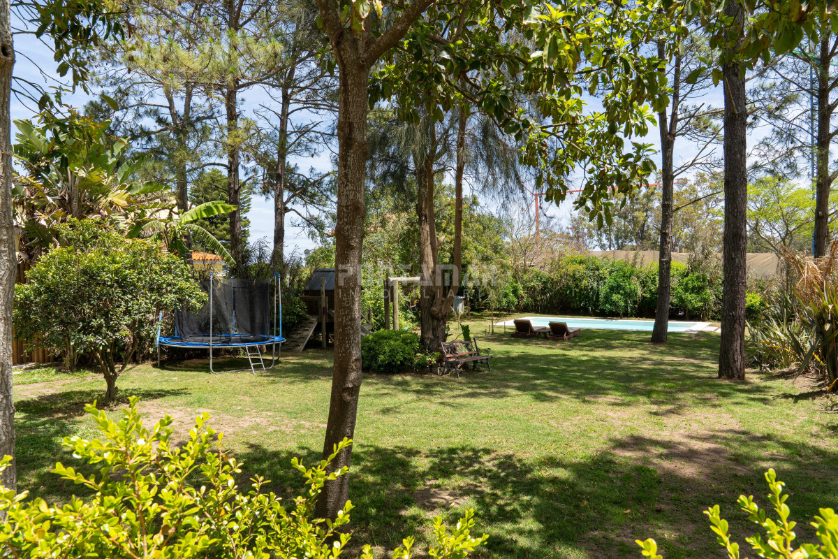Casa ID.213742 - Casa en alquiler en La Barra con piscina