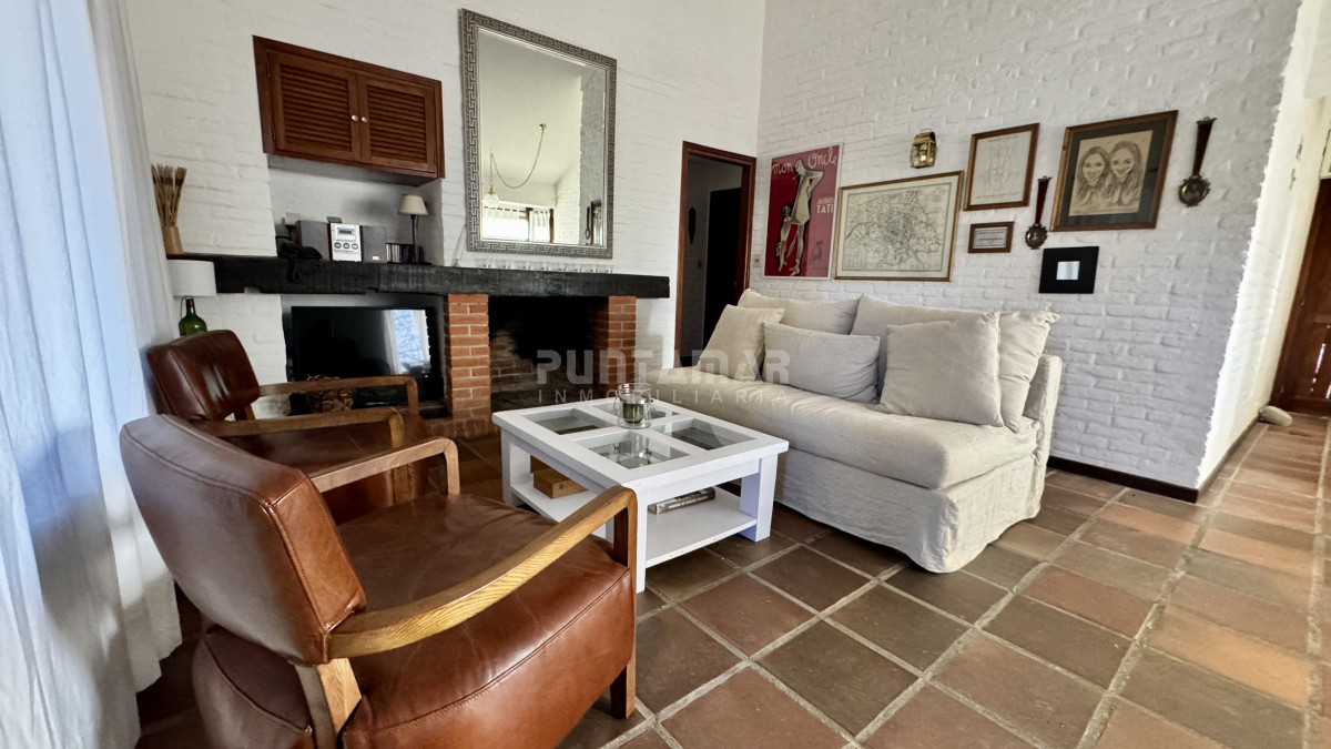 Casa ID.210691 - CASA  EN ALQUILER 3 DORMITORIOS CON PISCINA EN RINCÓN DEL INDIO