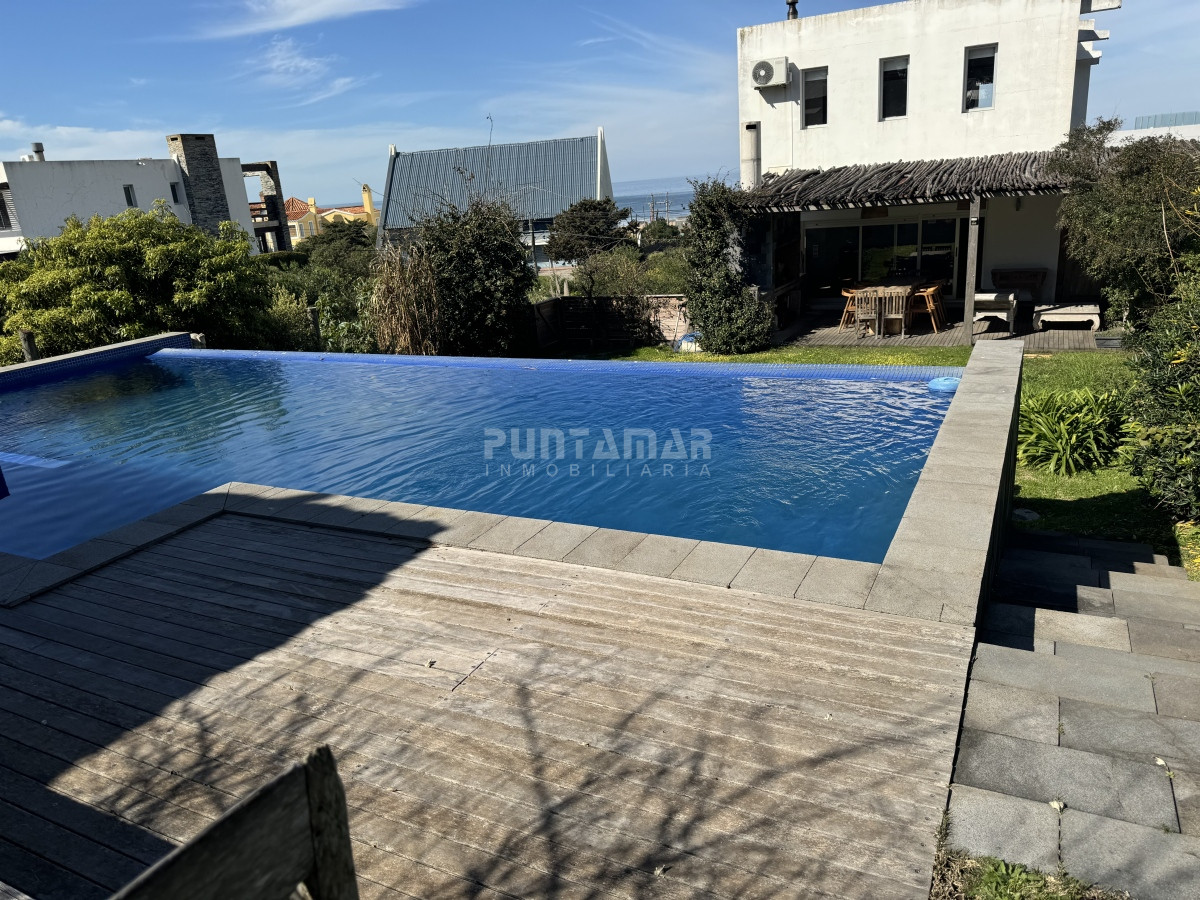 Casa ID.210864 - ESPECTACULAR CASA EN MONTOYA DE 3DORMITORIOS Y PISCINA 