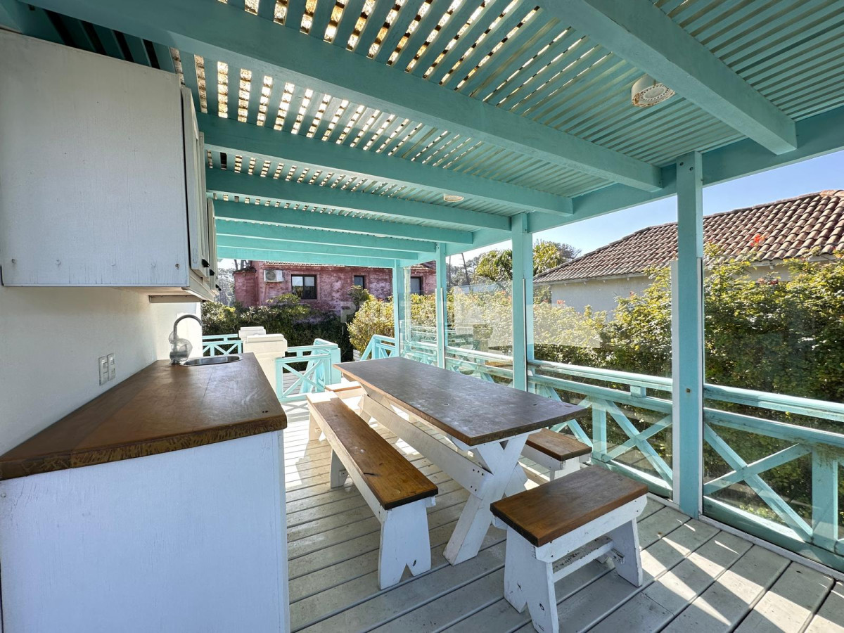 Casa ID.213364 - VENTA DE HERMOSA CASA EN MONTOYA CON PISCINA