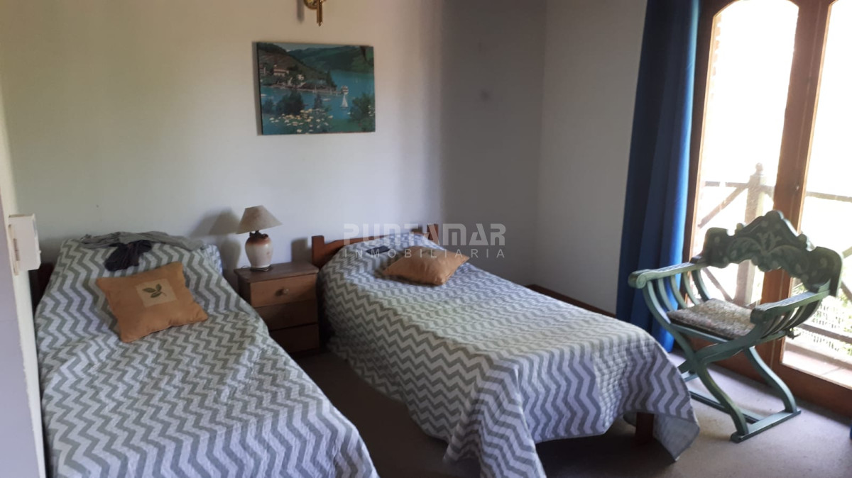 Casa ID.210621 - HERMOSA CASA DE 5 DORMIS CON PISCINA EN SAN RAFAEL