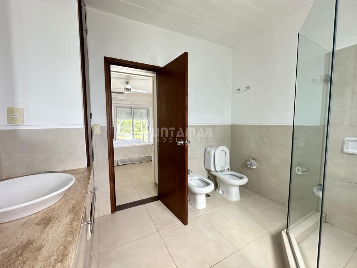 Casa ID.213226 - ALQUILER CASA EN MONTOYA 4 DORMITORIOS MAS SERVICIO