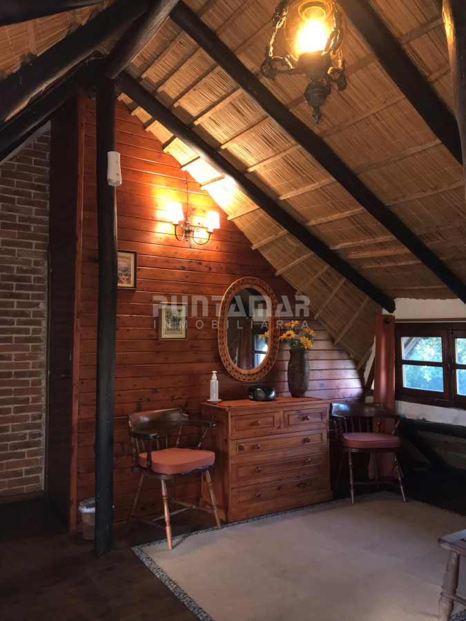 Casa ID.211979 - ALQUILER DE HERMOSA RESIDENCIA EN EL GOLF