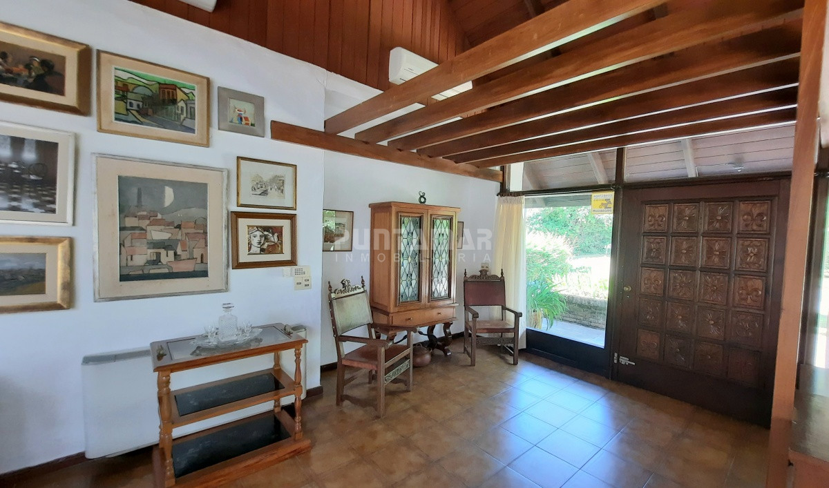 Casa ID.212852 - IMPORTANTE CASA CON GRAN PARQUE Y PISCINA EN LA MANSA 