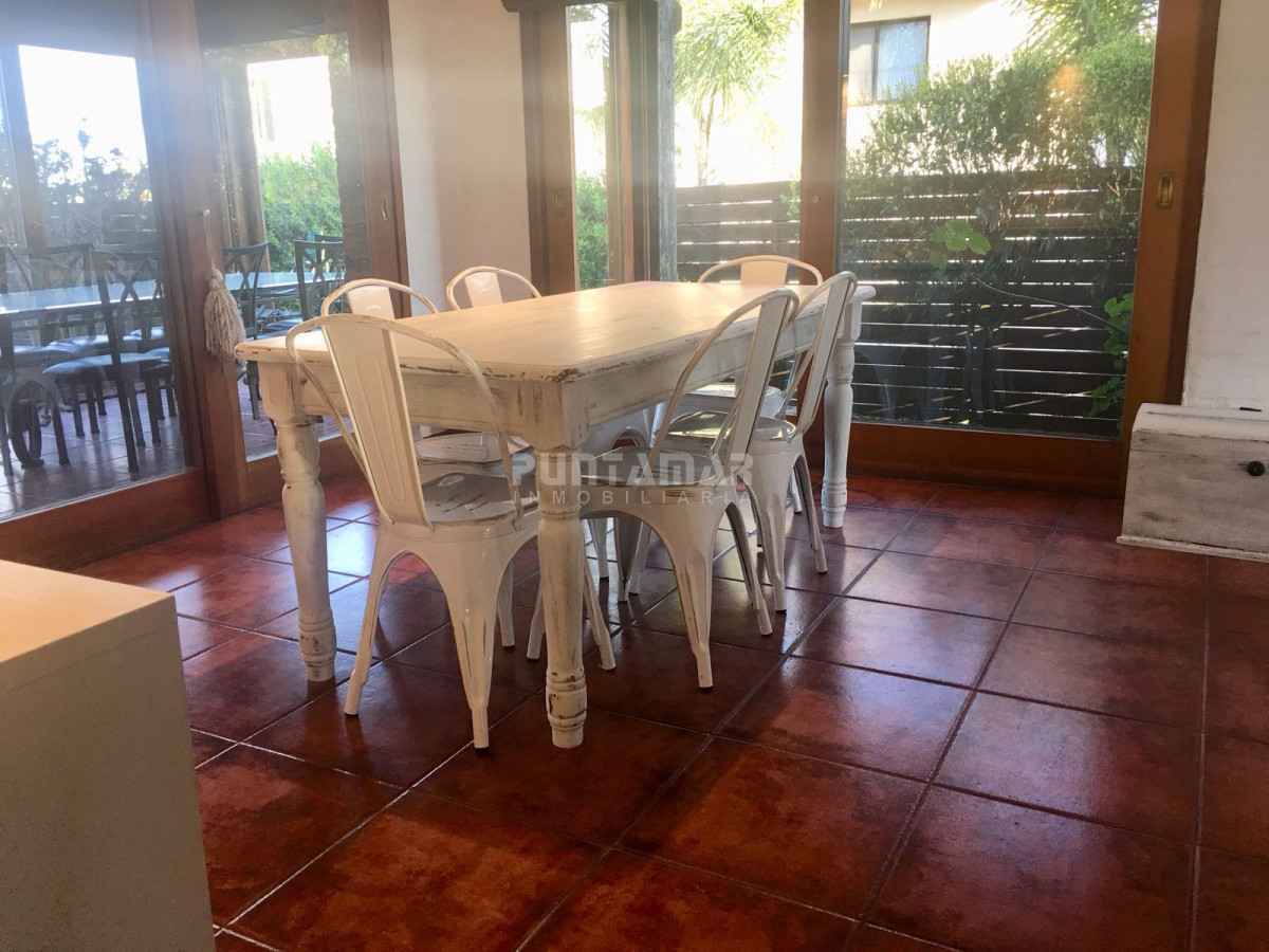 Casa ID.210775 - Casa en Montoya, La Barra en venta y alquiler con piscina