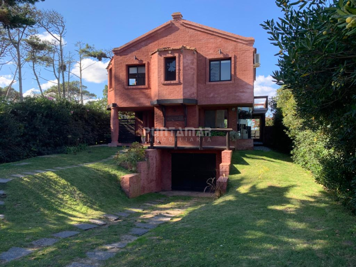 Casa ID.210775 - Casa en Montoya, La Barra en venta y alquiler con piscina