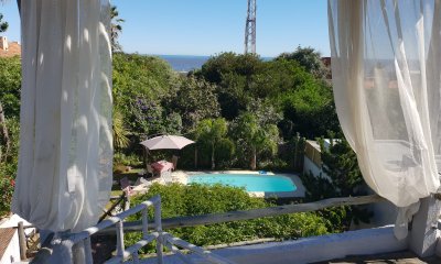 CASA EN EL CORAZON DE LA BARRA CON PISCINA Y A METROS DE LA POSTA