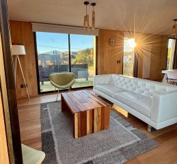 MODERNA CASA A ESTRENAR EN LA JUANITA A 100 METROS DEL MAR