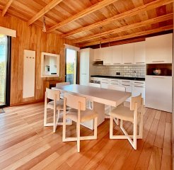 MUY LINDA CASA A ESTRENAR EN LA JUANITA A 100 METROS DEL MAR