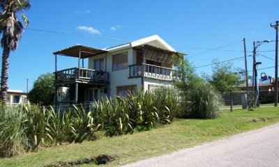 VENTA DE CASA EN EL CHORRO DE DOS DORMITORIOS, EXCELENTE VISTA