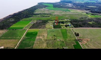 Chacra de 1 hectárea en zona de Matamora, Colonia, a metros del mar