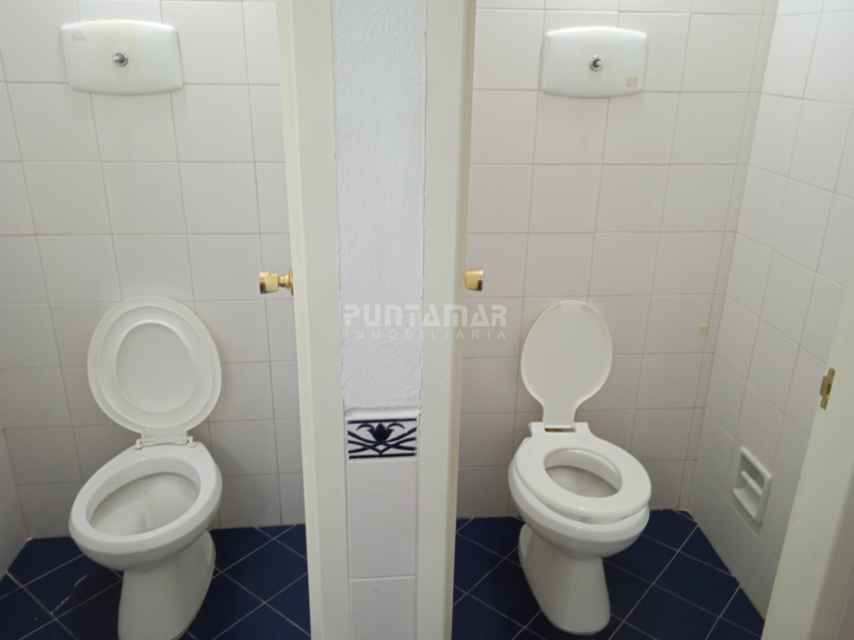 Local Comercial ID.213404 - AMPLIO LOCAL CON VISTA AL MAR SOBRE RUTA 10 LA BARRA 