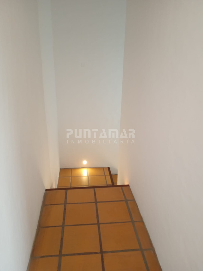 Local Comercial ID.213404 - AMPLIO LOCAL CON VISTA AL MAR SOBRE RUTA 10 LA BARRA 