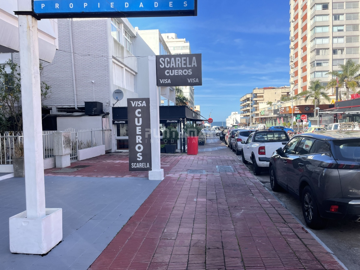 Local Comercial ID.211953 - LOCAL COMERCIAL EN EL CENTRO DE PUNTA DEL ESTE