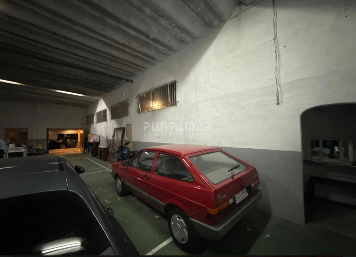 Local Comercial ID.213820 - Local Comercial con Gran Depósito en Centro de Maldonado