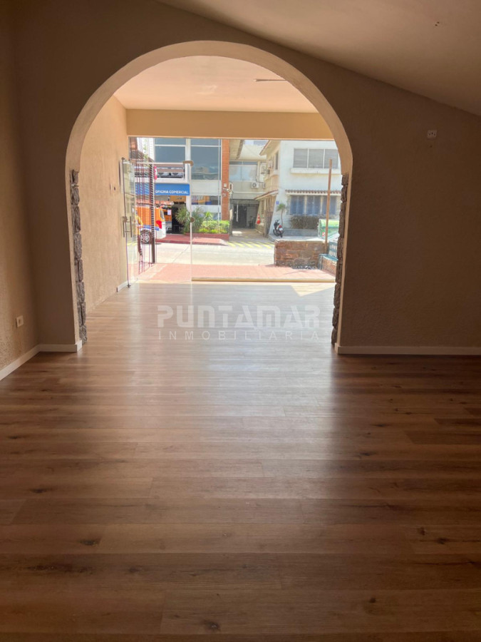 Local Comercial ID.213286 - LOCAL COMERCIAL EN LA PENINSULA