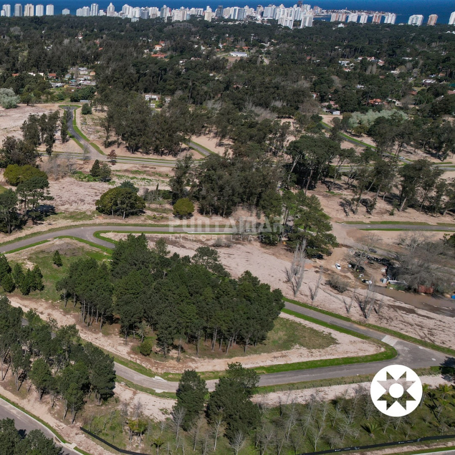 Terreno ID.213955 - VENTA LOTE EN LA CAÑADA, PUNTA DEL ESTE