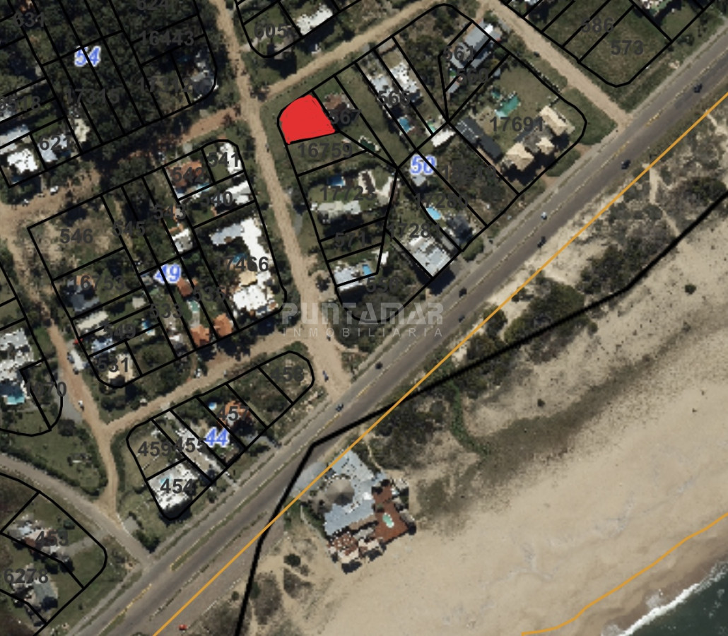 Terreno ID.213176 - VENTA HERMOSO TERRENO ESQUINERO A UNA CUADRA DE PLAYA MONTOYA