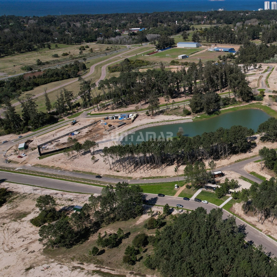 Terreno ID.213680 - TERRENO EN MUY LINDO DESARROLLO EN EL CORAZON DE PUNTA DEL ESTE 