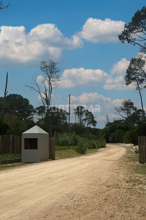 Terreno ID.213682 - HERMOSO TERRENO EN BARRIO PRIVADO EN JOSE IGNACIO 