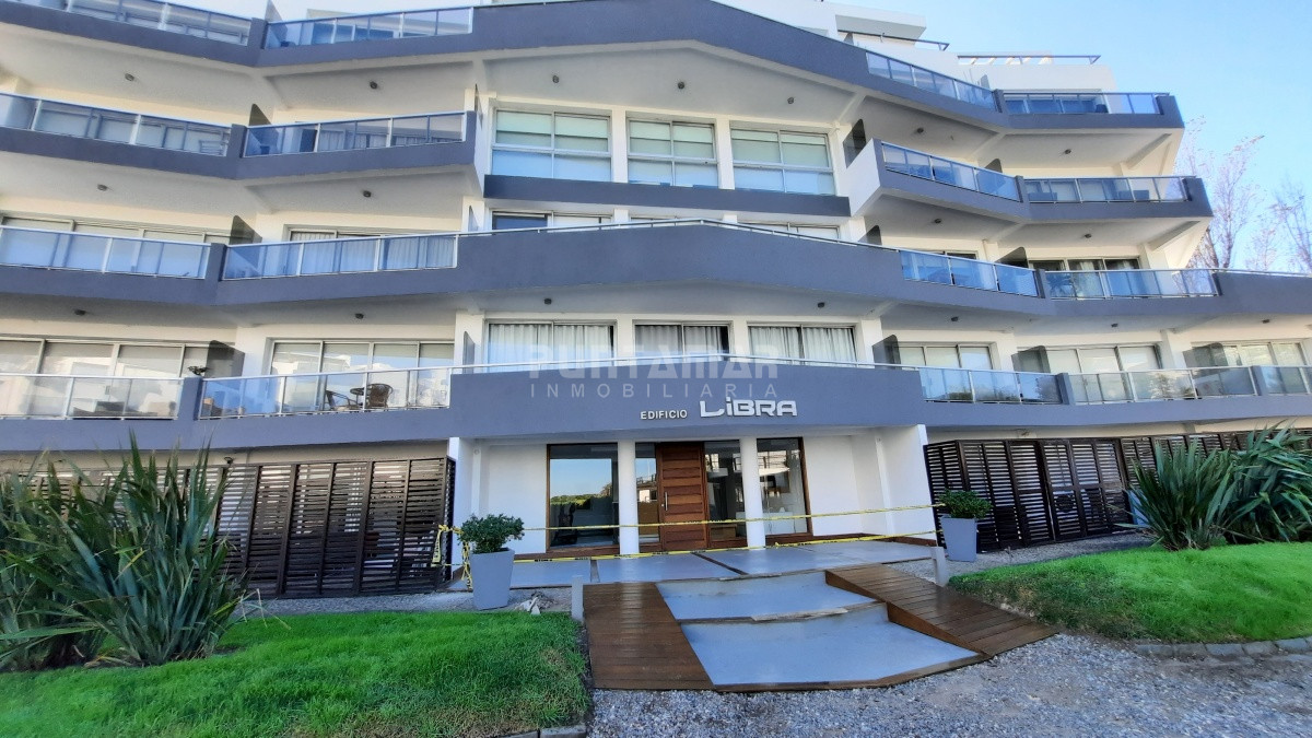 Apartamento ID.212986 - DEPARTAMENTO DE 3 DORMITORIOS CON VISTA AL MAR 