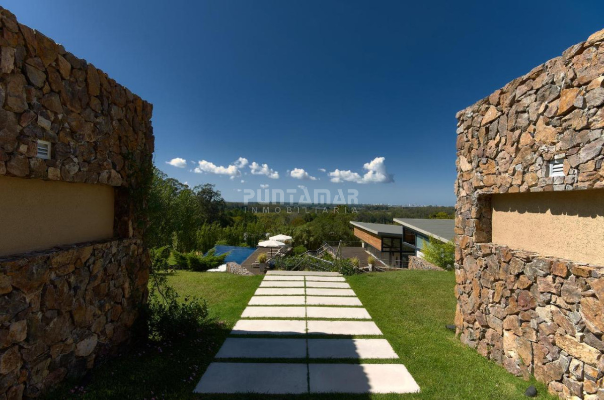 Apartamento ID.213460 - VACACIONA EN EDIFICIO Q PUNTA BALLENA 