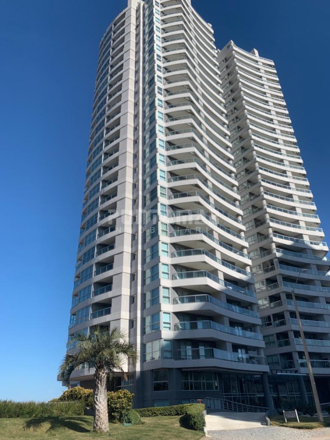 Apartamento ID.212387 - DEPARTAMENTO DE 3 DORMITORIOS EN EDIFICIO DE CATEGORIA