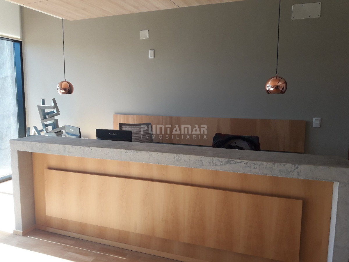 Apartamento ID.211721 - APARTAMENTO UBICADO EN ZONA DE PLAYA MANSA FRENTE AL MAR, TERRAZA AL FRENTE CON MUY BUENA VISTA HACIA LA PLAYA