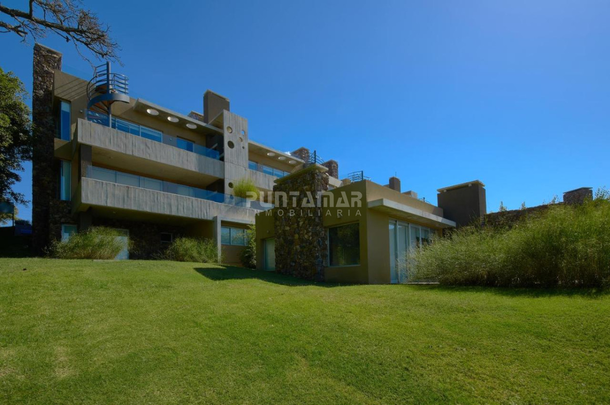 Apartamento ID.213462 - VACACIONA EN EDIFICIO Q - PUNTA BALLENA 