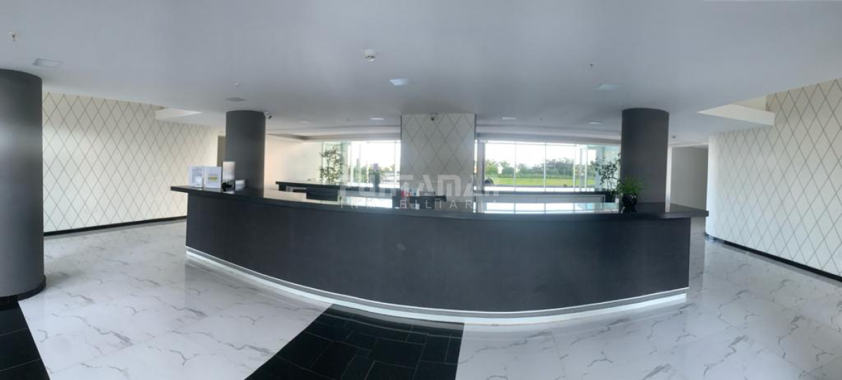 Apartamento ID.211992 - Departamento de 2 dormitorios con dependencia en Edificio de categoría