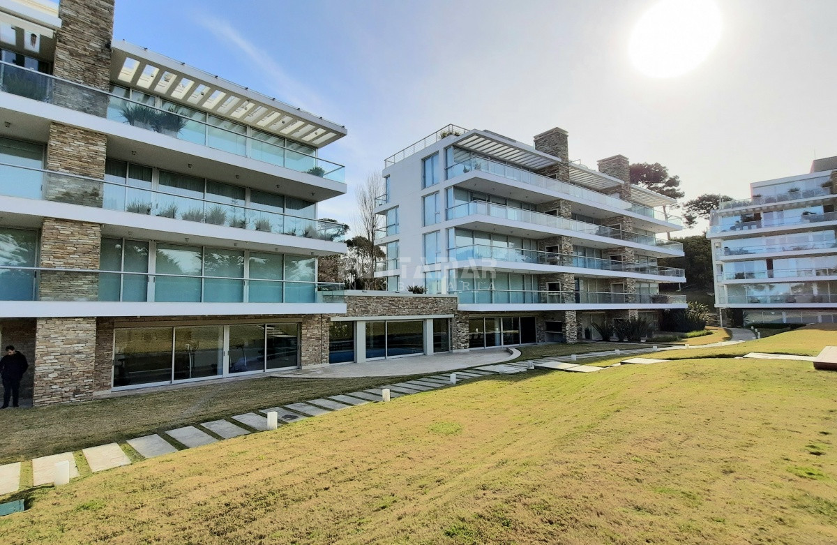 Apartamento ID.211667 - APARTAMENTO DE 2 DORMITORIOS EN SUITE Y TERRAZA CON PARRILLERO PROPIO