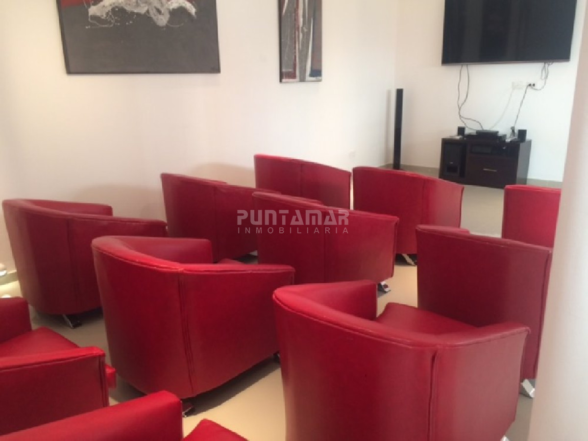Apartamento ID.210183 - DIVINO APARTAMENTO A ESTRENAR, DOS DORMITORIOS, DOS BAÑOS, COCINA MUY BIEN EQUIPADA Y TERRAZA CON VISTA AL BOSQUE Y PARRILLERO 