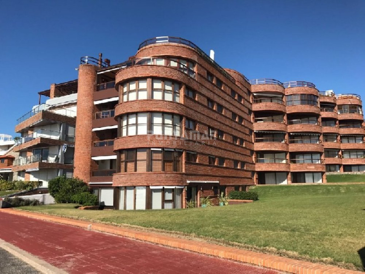 Apartamento ID.1049 - Alquiler de Apartamento en Peninsula, 1 dormitorios 