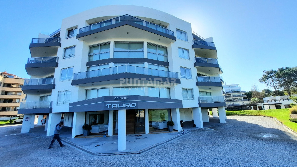 Apartamento ID.212985 - DEPARTAMENTO DE 3 DORMITORIOS CON VISTA AL MAR 