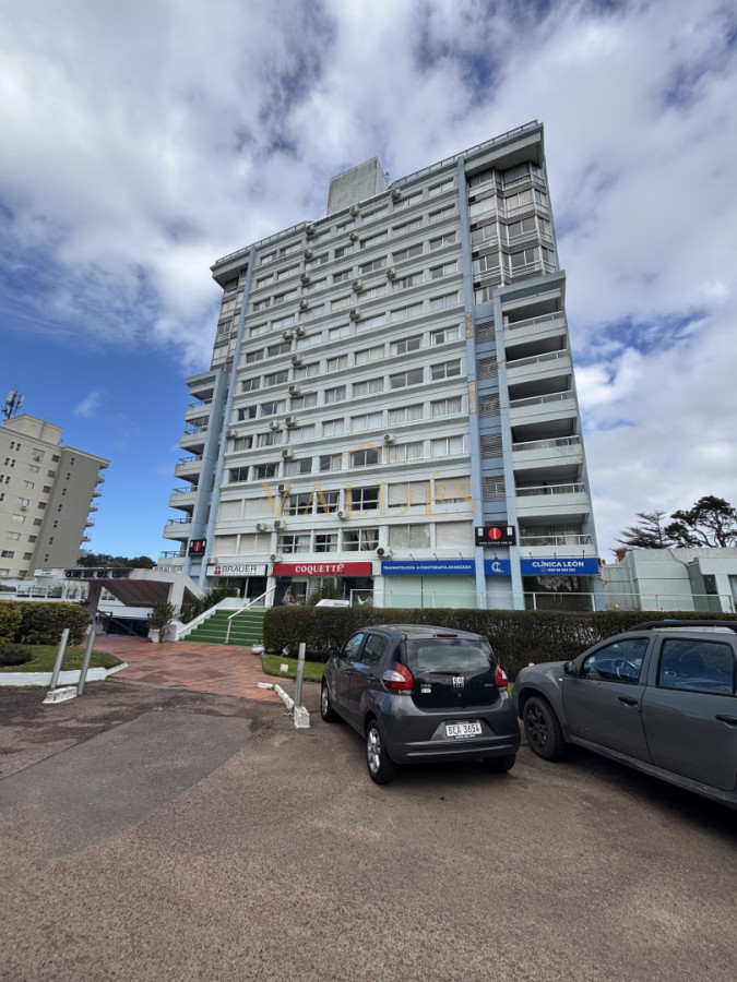 Apartamento ID.5502 - Apartamento en venta parada 12 Av. Roosevelt