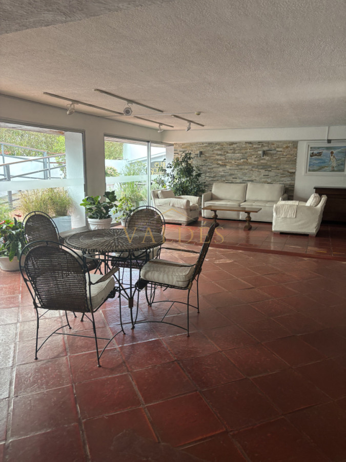 Apartamento ID.5502 - Apartamento en venta parada 12 Av. Roosevelt