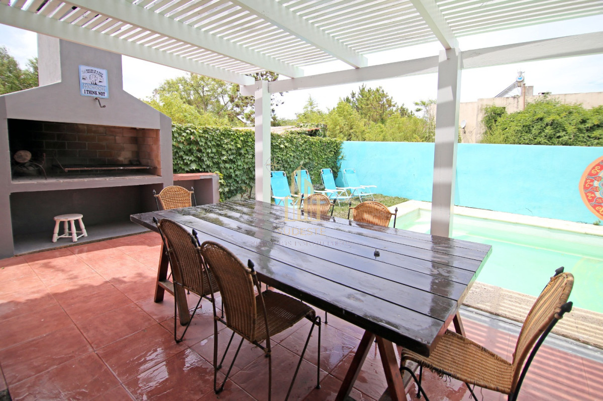 Casa ID.19 - Hermosa casa en alquiler anual en La Barra 