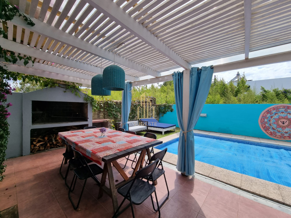 Casa ID.19 - Hermosa casa en alquiler anual en La Barra 