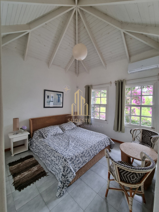 Casa ID.19 - Hermosa casa en alquiler anual en La Barra 