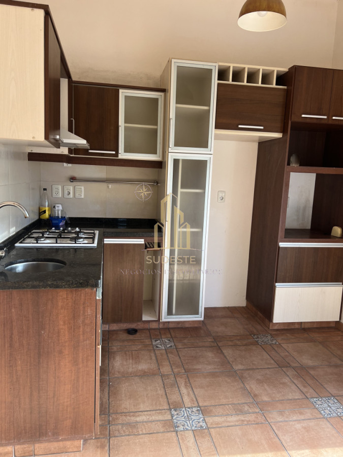 Apartamento ID.139 - Venta de Casa y 2 apartamentos en el centro de Piriápolis 