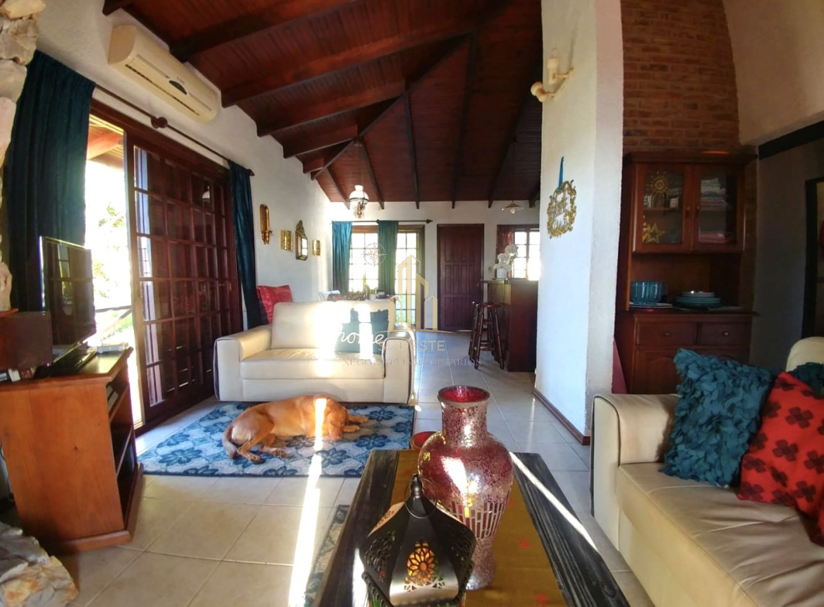 Casa ID.117 - Exclusiva casa con vistas panorámicas en Cerro San Antonio, Piriápolis. 