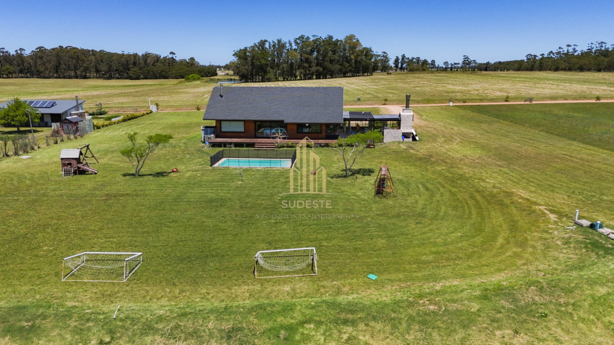 Casa ID.24 - Venta Casa 2 dormitorios Laguna de los Cisnes, Punta Ballena