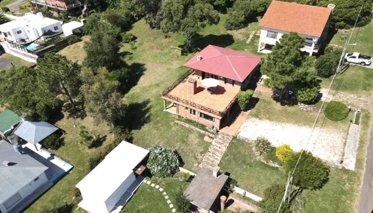 Casa ID.117 - Exclusiva casa con vistas panorámicas en Cerro San Antonio, Piriápolis. 