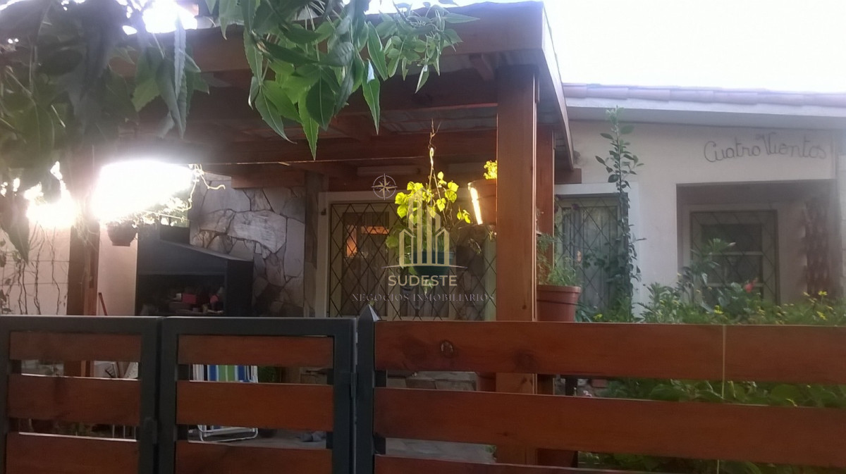 Apartamento ID.139 - Venta de Casa y 2 apartamentos en el centro de Piriápolis 