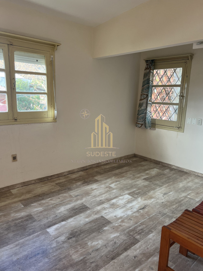 Apartamento ID.139 - Venta de Casa y 2 apartamentos en el centro de Piriápolis 