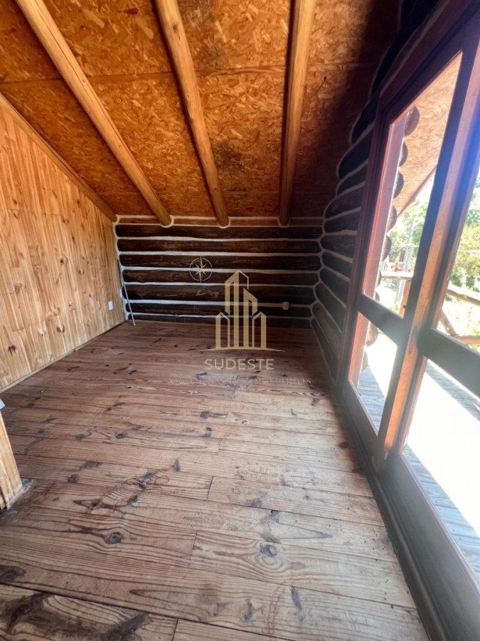 Casa ID.15 - Hermosa Cabaña a la Venta en Piriápolis