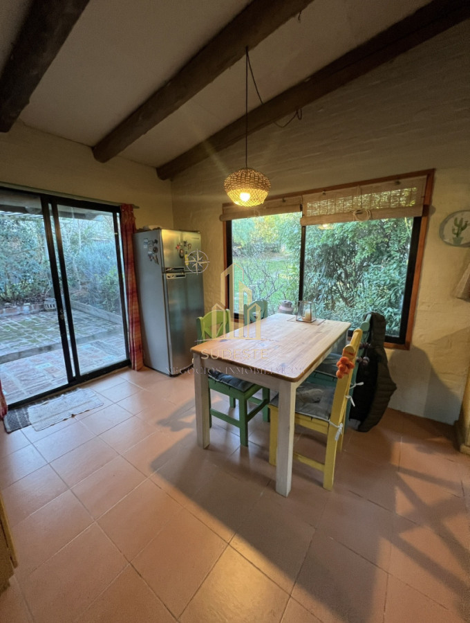 Casa ID.104 - Venta de 2 casas en un padrón esquinero rodeadas de naturaleza. Ideal rentas