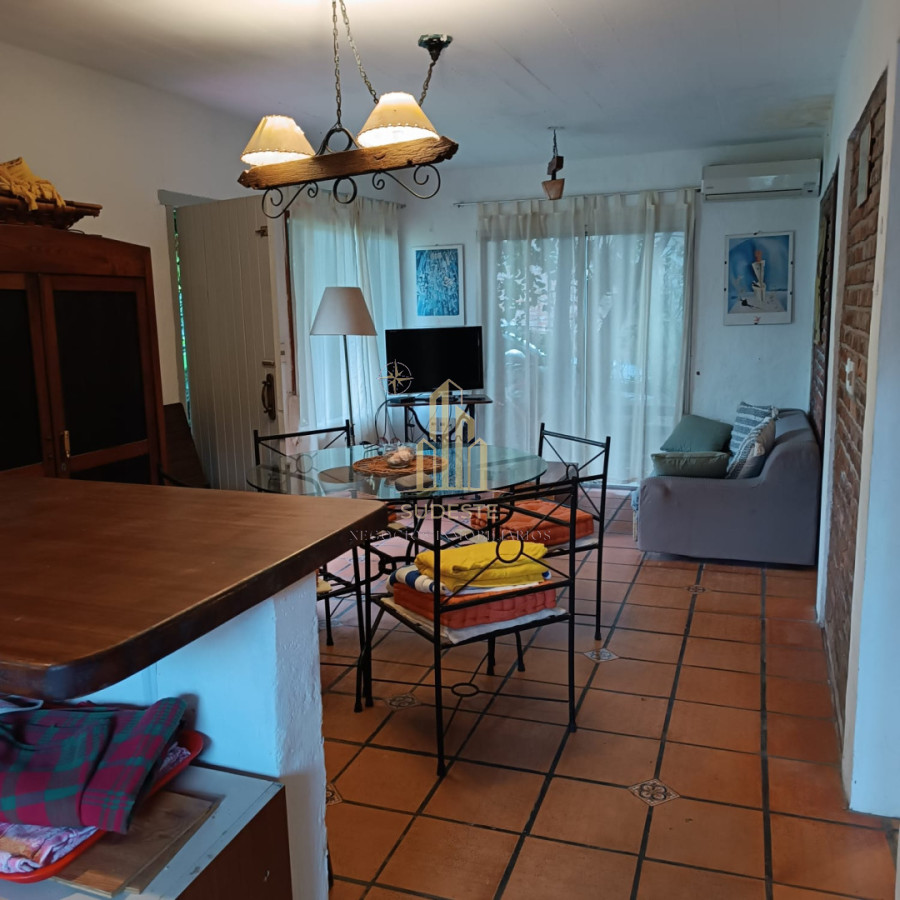 Casa ID.6 - Casa en venta 2 dormitorios barrio Country 