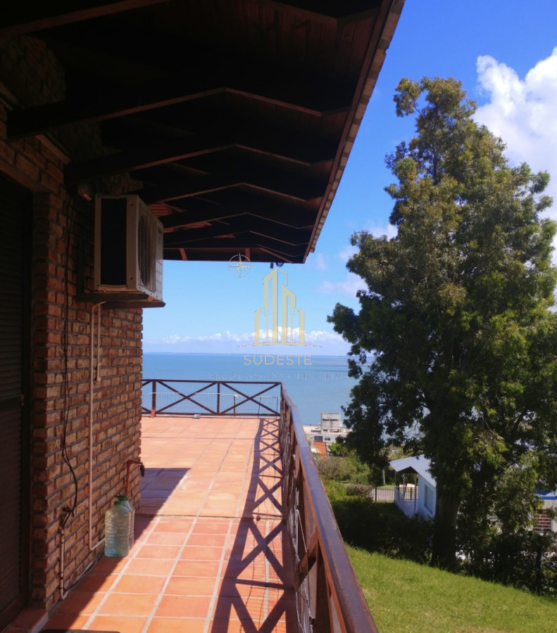 Casa ID.117 - Exclusiva casa con vistas panorámicas en Cerro San Antonio, Piriápolis. 